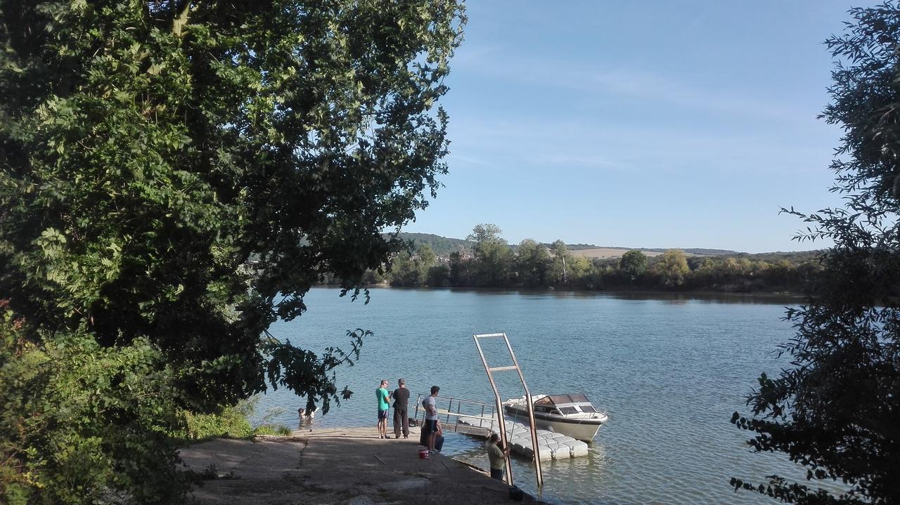 Camping Loisirs Des Groux Mousseaux-sur-Seine Buitenkant foto