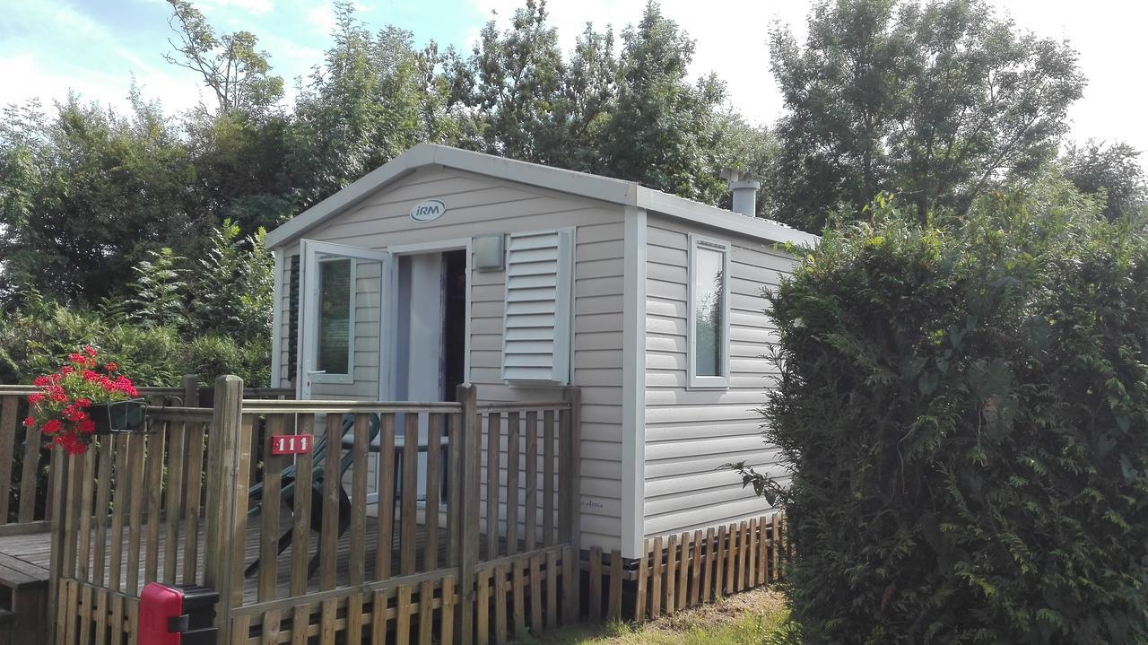 Camping Loisirs Des Groux Mousseaux-sur-Seine Buitenkant foto